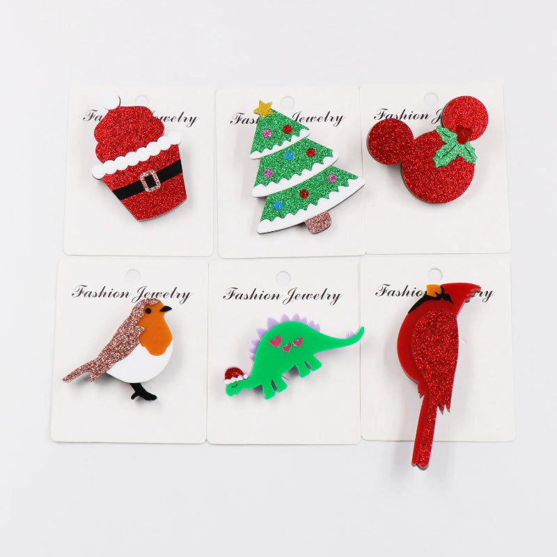 Glänzende festliche Weihnachtsbroschen