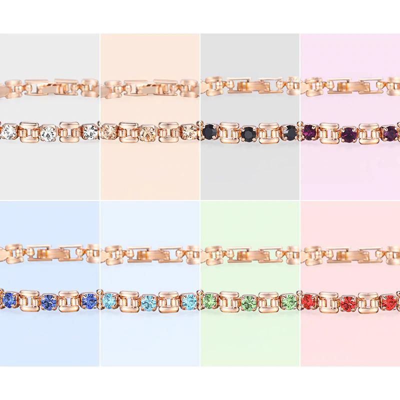 Schimmerndes, mit Strasssteinen verziertes Armband