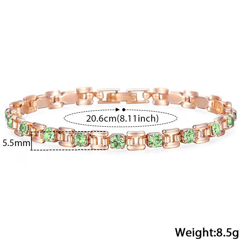 Schimmerndes, mit Strasssteinen verziertes Armband