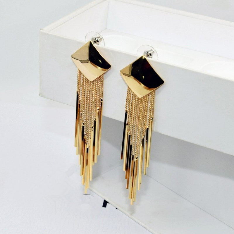 Glänzende geometrische quadratische Quastenketten-Ohrringe mit langen Tropfen