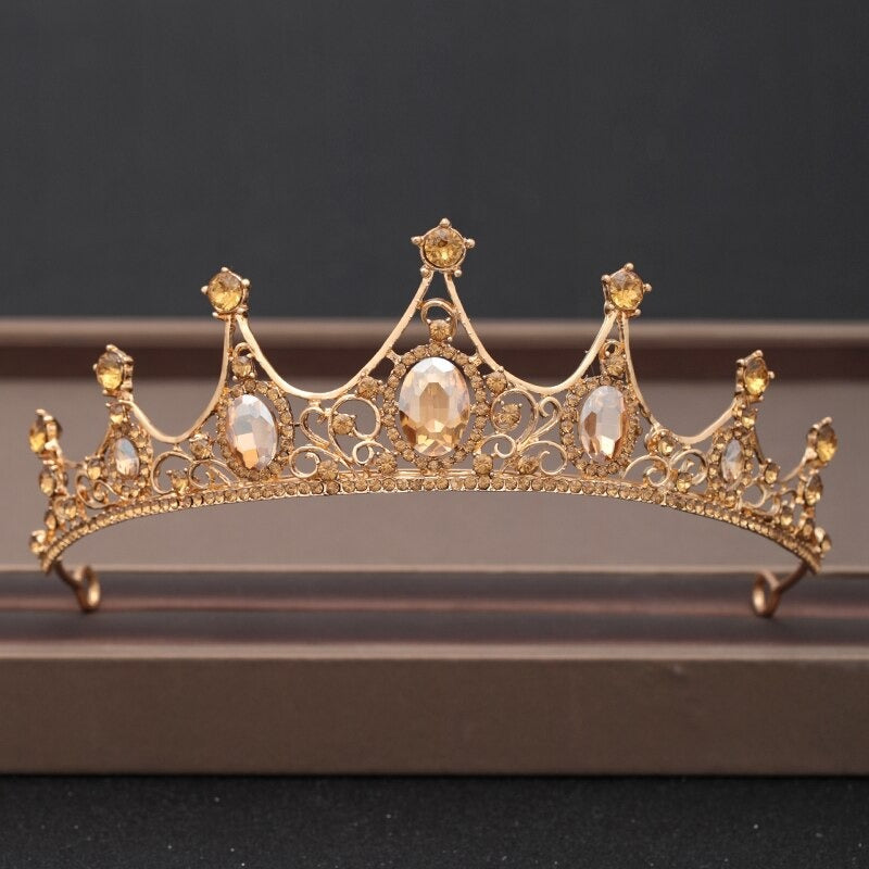 Haarschmuck-Kollektion mit Krone und Tiara im Barock-Stil aus Strasssteinen und Kristallen