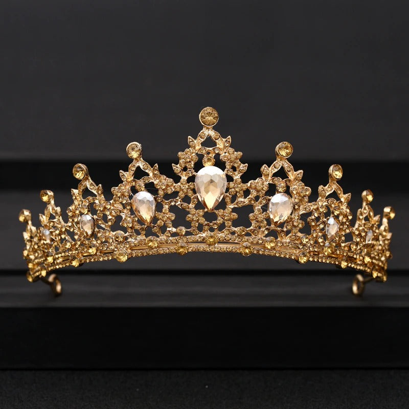 Haarschmuck-Kollektion mit Krone und Tiara im Barock-Stil aus Strasssteinen und Kristallen
