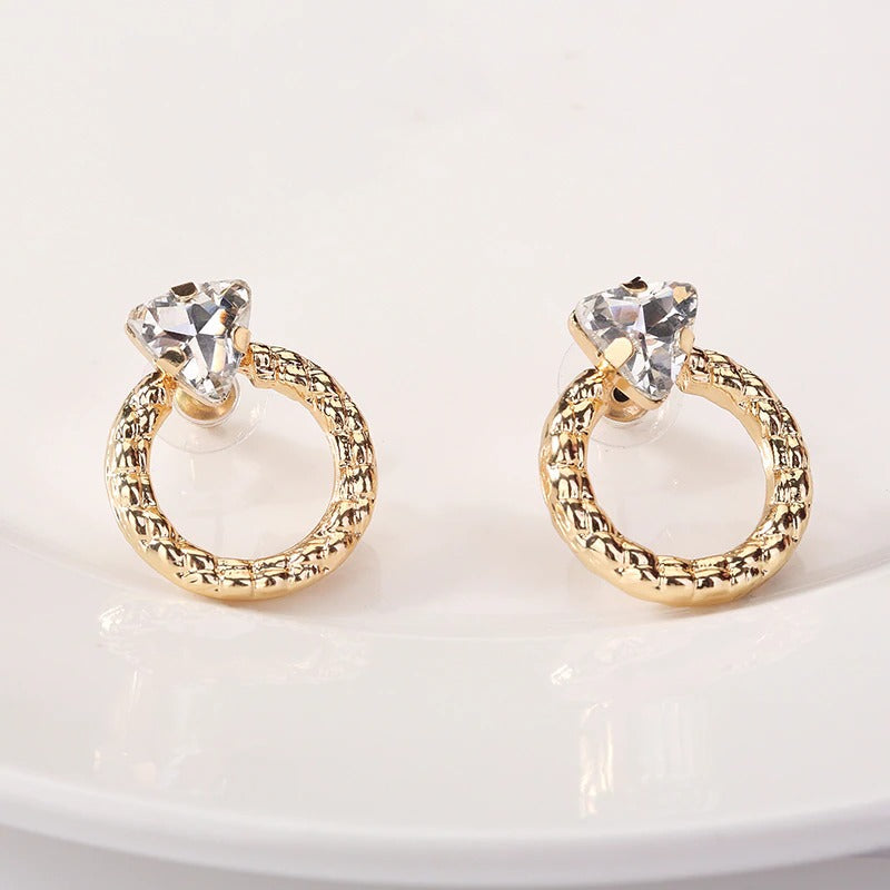 Wunderschöne Ohrstecker in Diamantringform