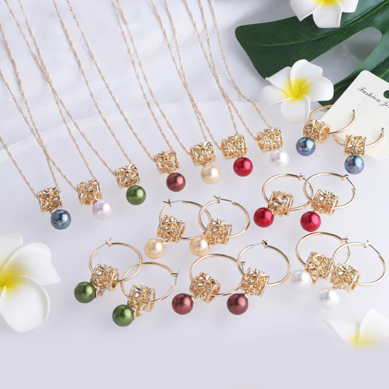 Wunderschönes Modeschmuckset mit Halsketten und Ohrringen mit Perlenanhänger