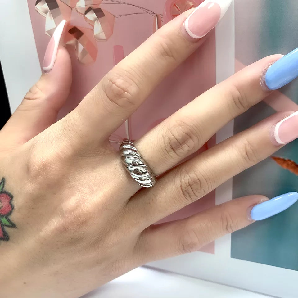 Dicker Croissant-Ring