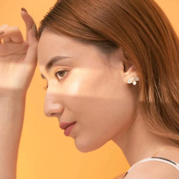 Natürliche Muschelblumen-Ohrringe