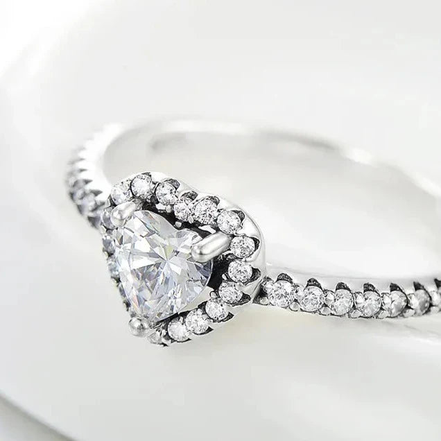 Silberner Vintage-Herzring