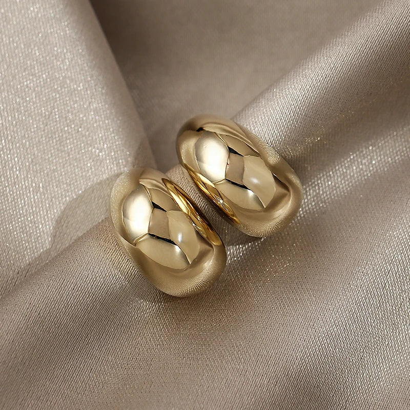 Erbsenförmige Tropfenohrringe