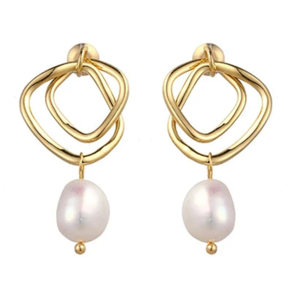 Geometrische Tropfenohrringe aus Naturperlen