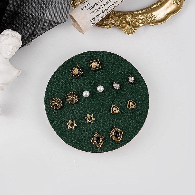 Handgemachte verschiedene Ohrstecker für jeden Tag