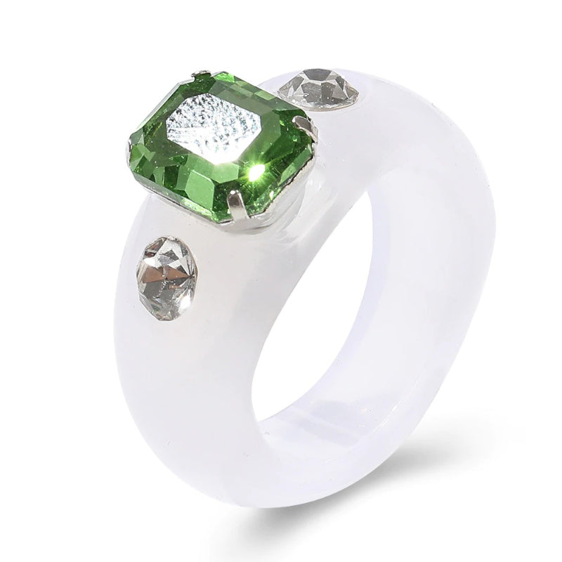 Handgefertigte bunte Acrylringe mit Perlen und Strasssteinen