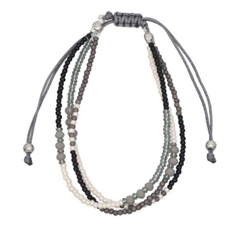 Handgemachte bunte böhmische Sommer-Armbänder aus Rocailles-Perlen