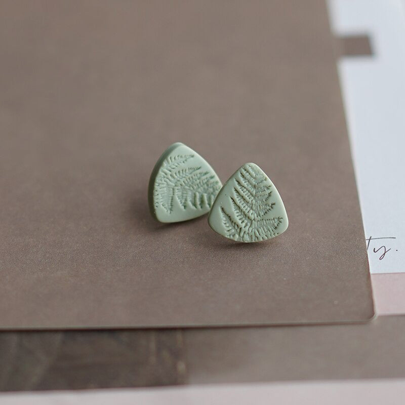 Handgefertigte florale Ohrringe aus Polymer Clay