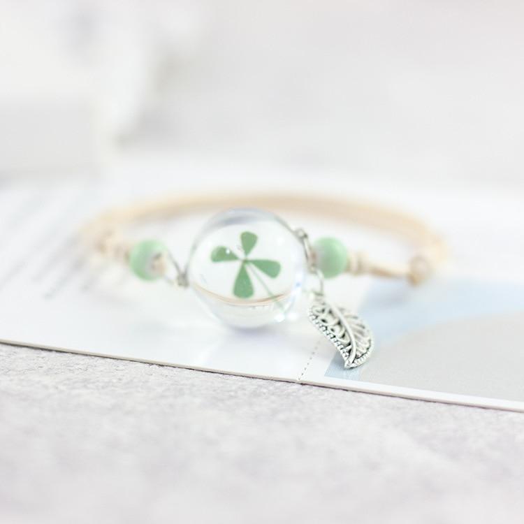 Handgefertigtes glasiertes Glücks-Wildblumen-Armband