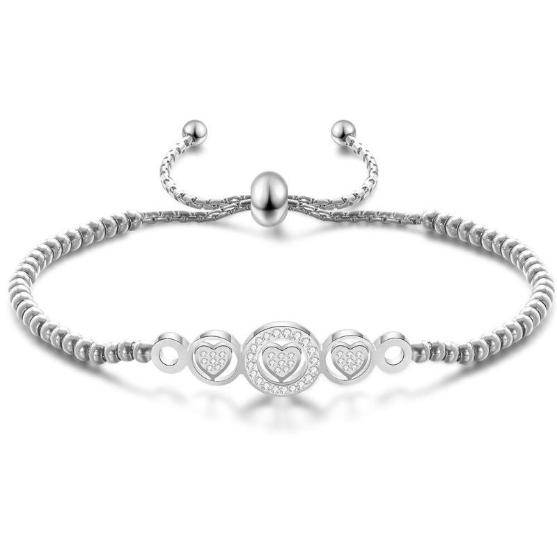 Handgefertigte Armbänder mit Herzanhängern und Strasssteinen