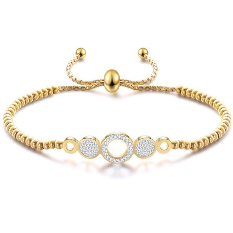 Handgefertigte Armbänder mit Herzanhängern und Strasssteinen