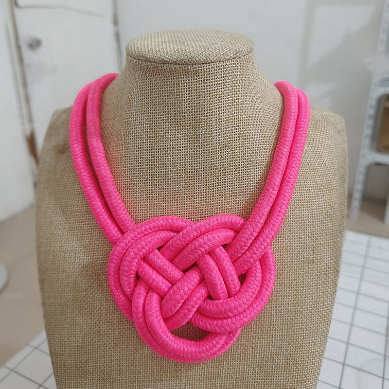 Handgemachte dicke Statement-Halsketten aus geknotetem Seil