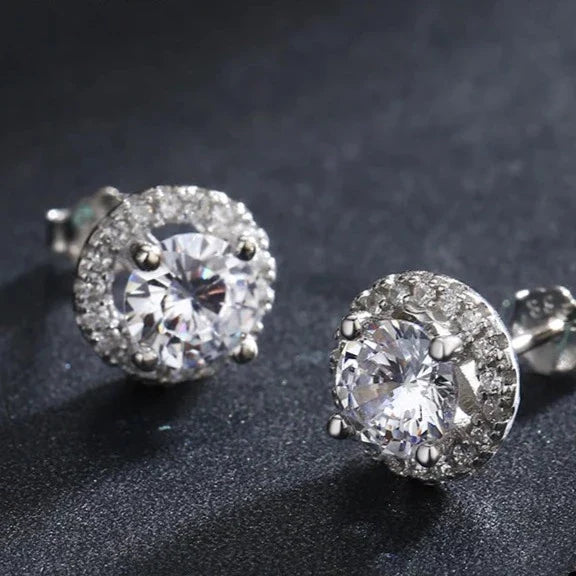 Silberne luxuriöse funkelnde Ohrringe