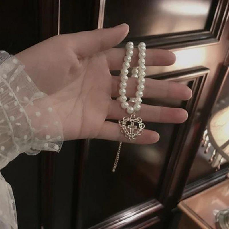 Choker-Halskette mit herzförmiger mehrstufiger Kette