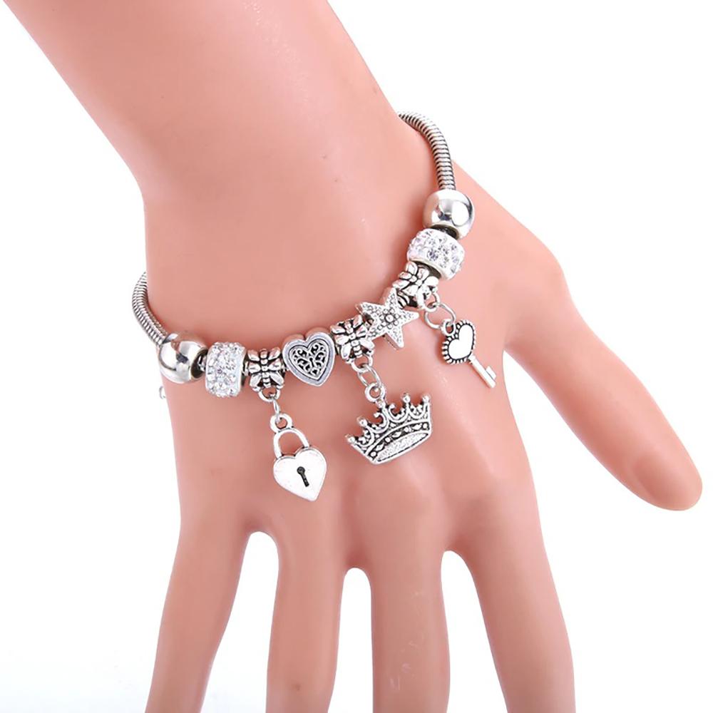 Charm-Armband-Kollektion „Herzen und Schlösser“