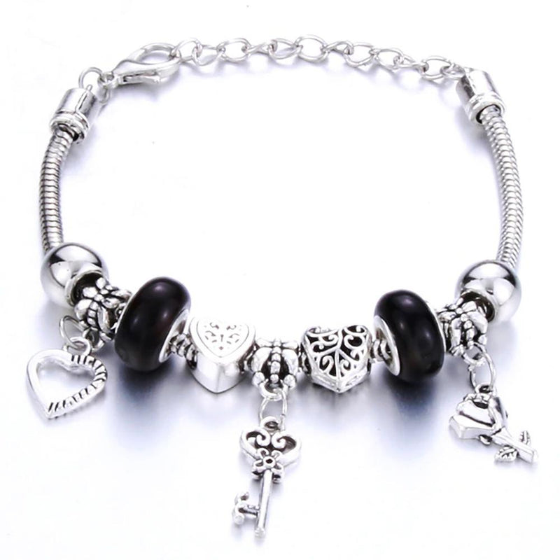 Charm-Armband-Kollektion „Herzen und Schlösser“
