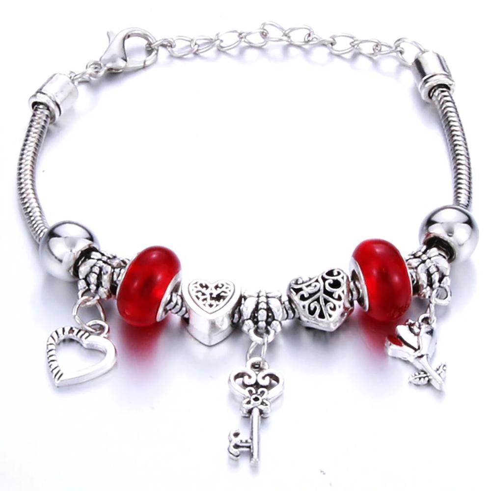 Charm-Armband-Kollektion „Herzen und Schlösser“