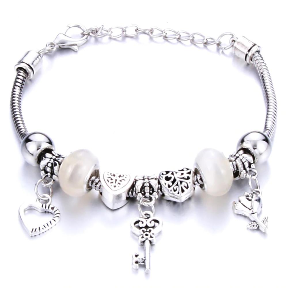 Charm-Armband-Kollektion „Herzen und Schlösser“