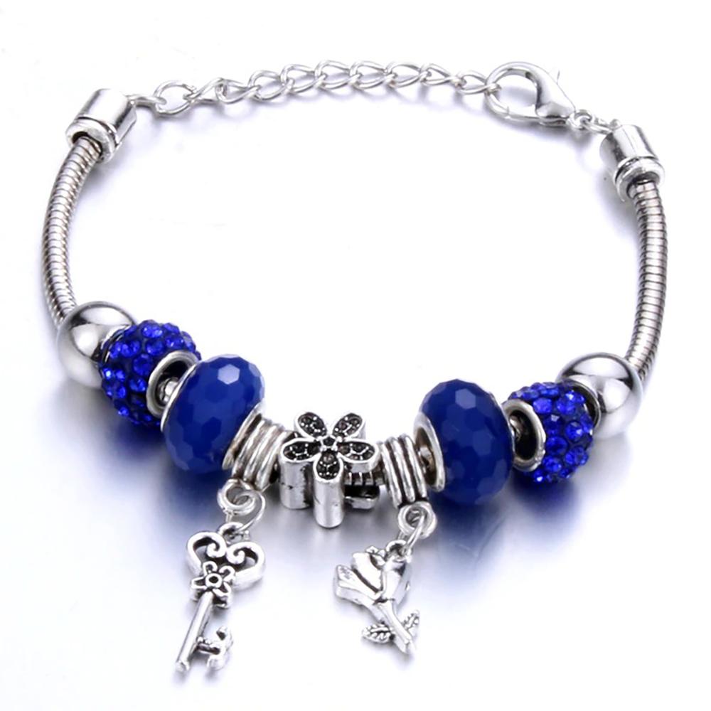 Charm-Armband-Kollektion „Herzen und Schlösser“