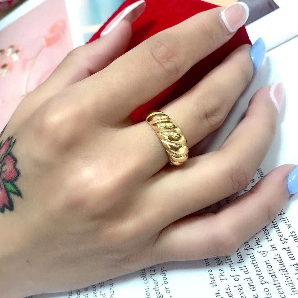 Dicker Croissant-Ring