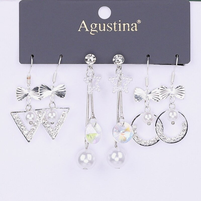 Hochmodisches mehrfarbiges Bohemian-Set mit langen baumelnden Ohrringen