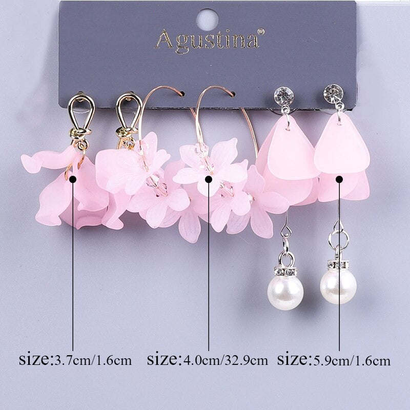 Hochmodisches mehrfarbiges Bohemian-Set mit langen baumelnden Ohrringen