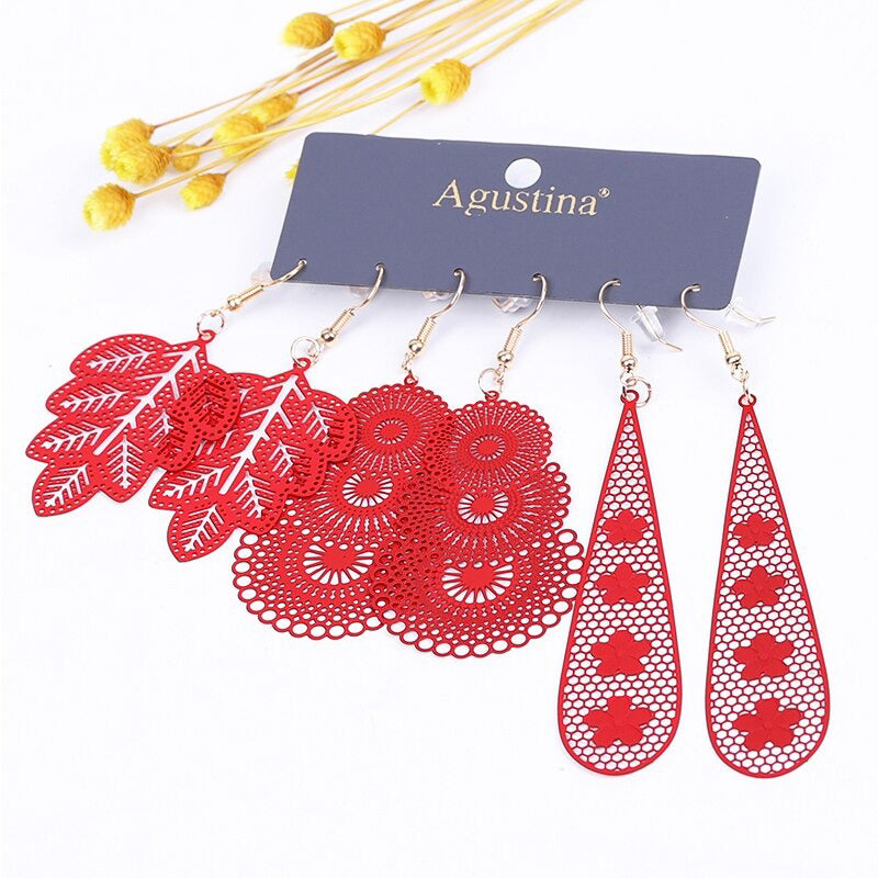 Hochmodisches mehrfarbiges Bohemian-Set mit langen baumelnden Ohrringen