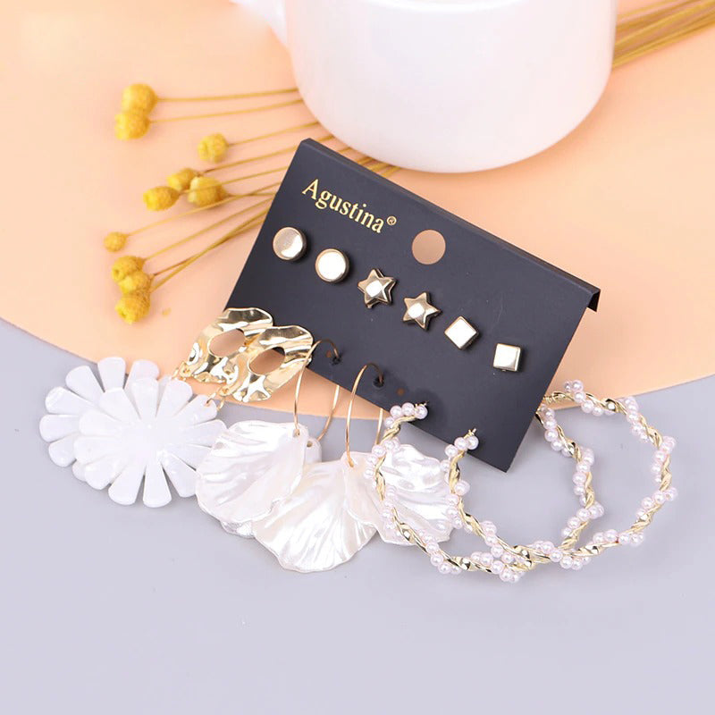 Hochmodisches mehrfarbiges Bohemian-Set mit langen baumelnden Ohrringen