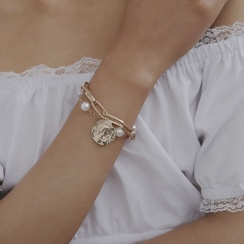 Hochmodisches mehrschichtiges Armband mit Strasssteinen, Perlen, Kette und Schloss