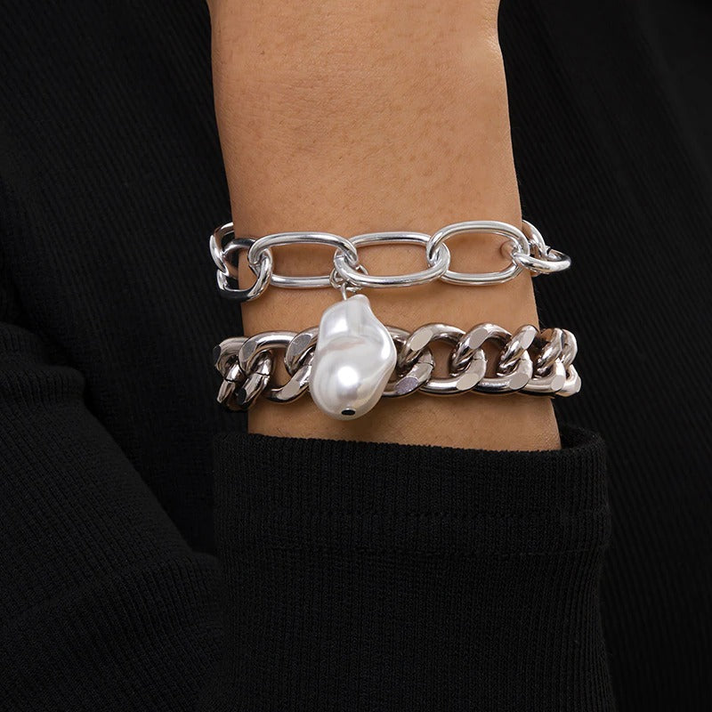 Hochmodisches mehrschichtiges Armband mit Strasssteinen, Perlen, Kette und Schloss