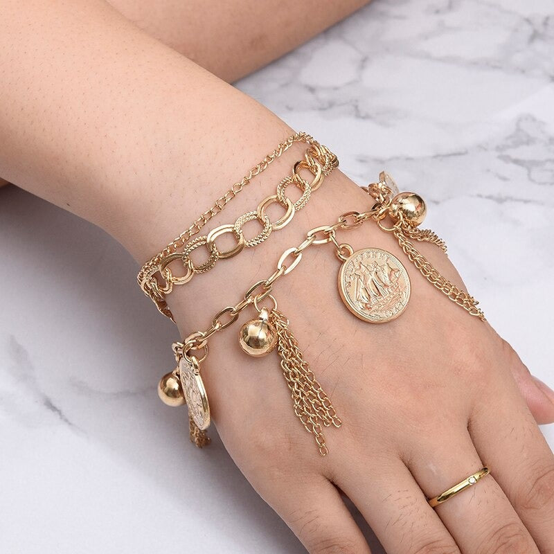 Hochmodisches mehrschichtiges Armband mit Strasssteinen, Perlen, Kette und Schloss