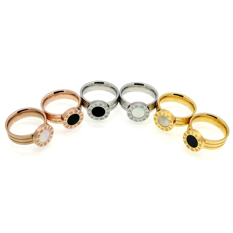 Ringe aus hochglanzpoliertem Edelstahl mit römischen Ziffern