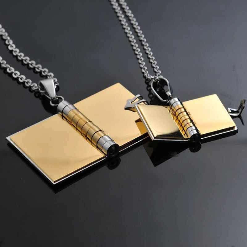 Passende Halskette mit Anhänger „Sie und Ihn“ – zum Öffnen – Liebesbriefbuch