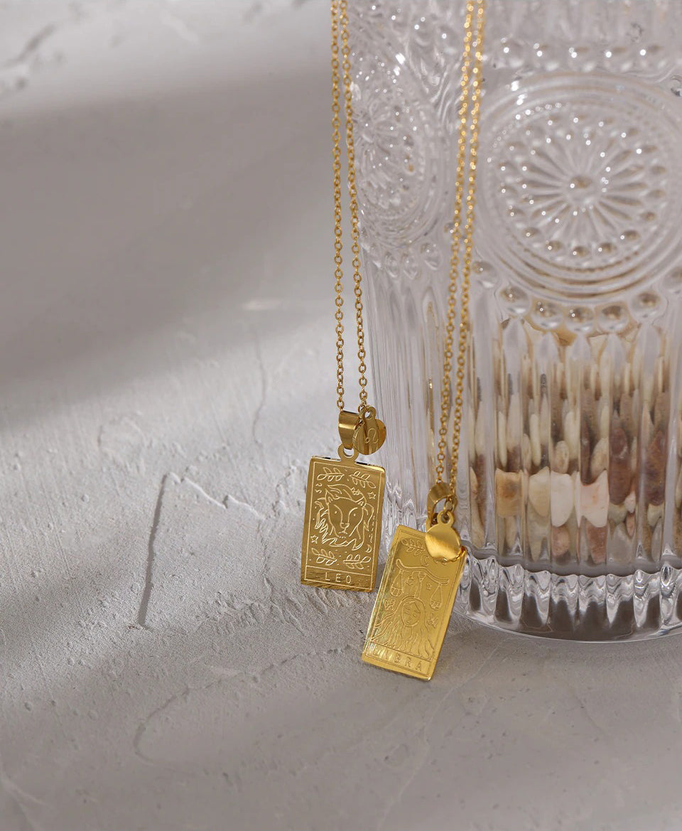 Beeindruckende Halsketten mit quadratischem Anhänger und 12 Sternbildern