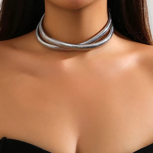 Choker aus Gold- und Silbermischung – Spiraldesign, luxuriöse mehrlagige Halskette