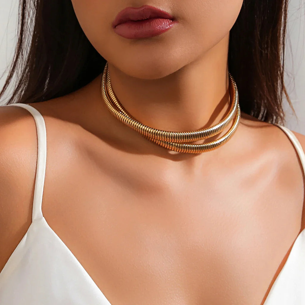 Choker aus Gold- und Silbermischung – Spiraldesign, luxuriöse mehrlagige Halskette