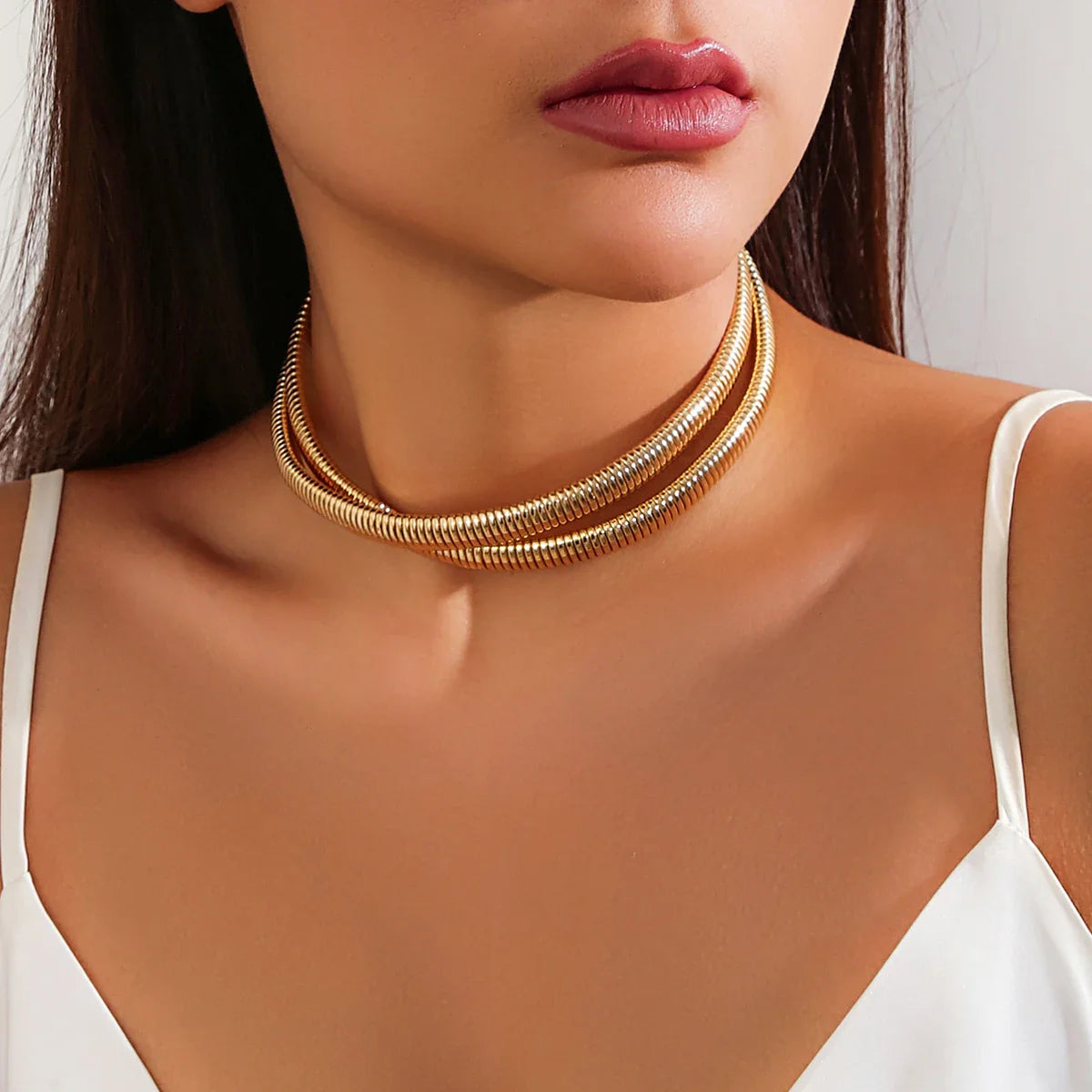 Choker aus Gold- und Silbermischung – Spiraldesign, luxuriöse mehrlagige Halskette