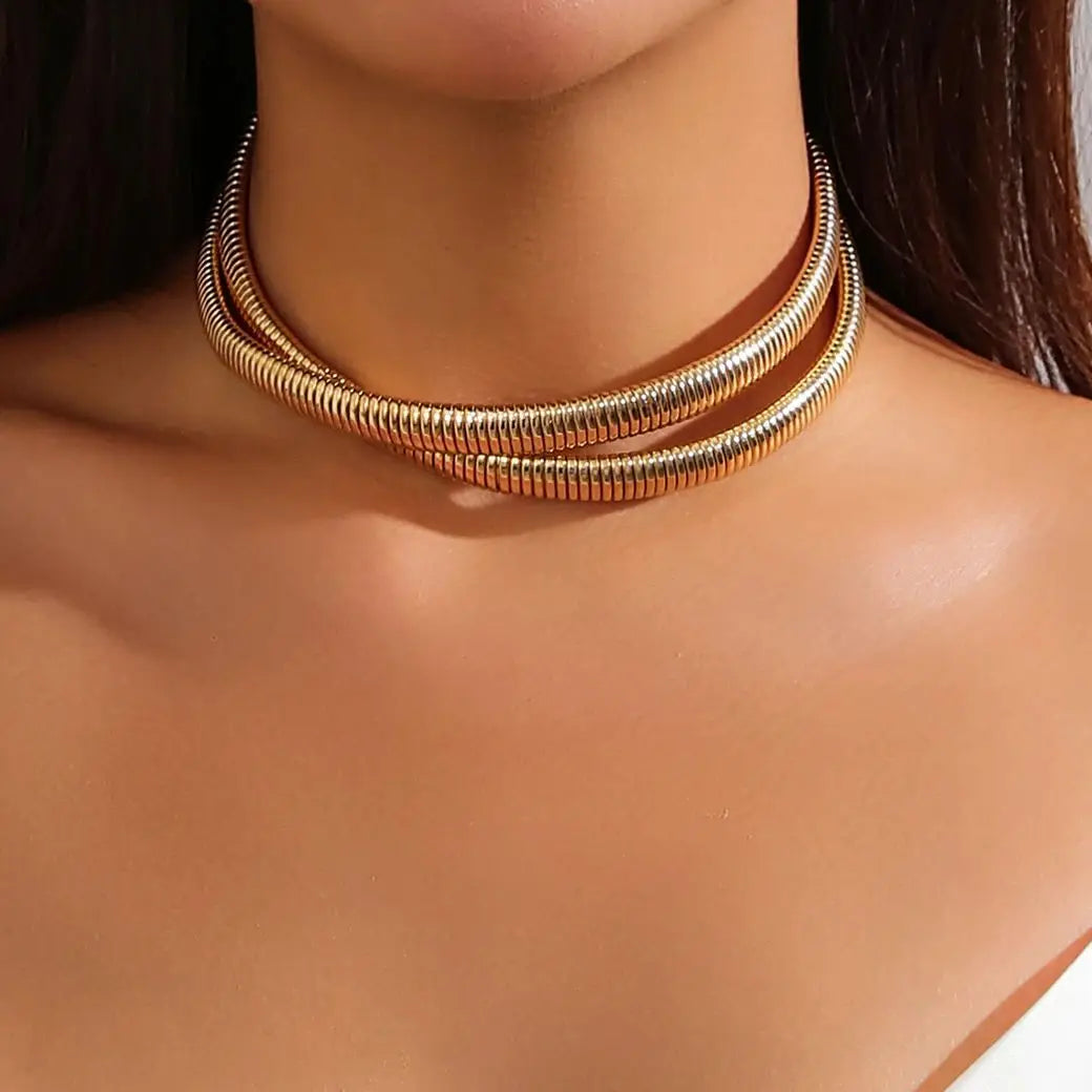 Choker aus Gold- und Silbermischung – Spiraldesign, luxuriöse mehrlagige Halskette