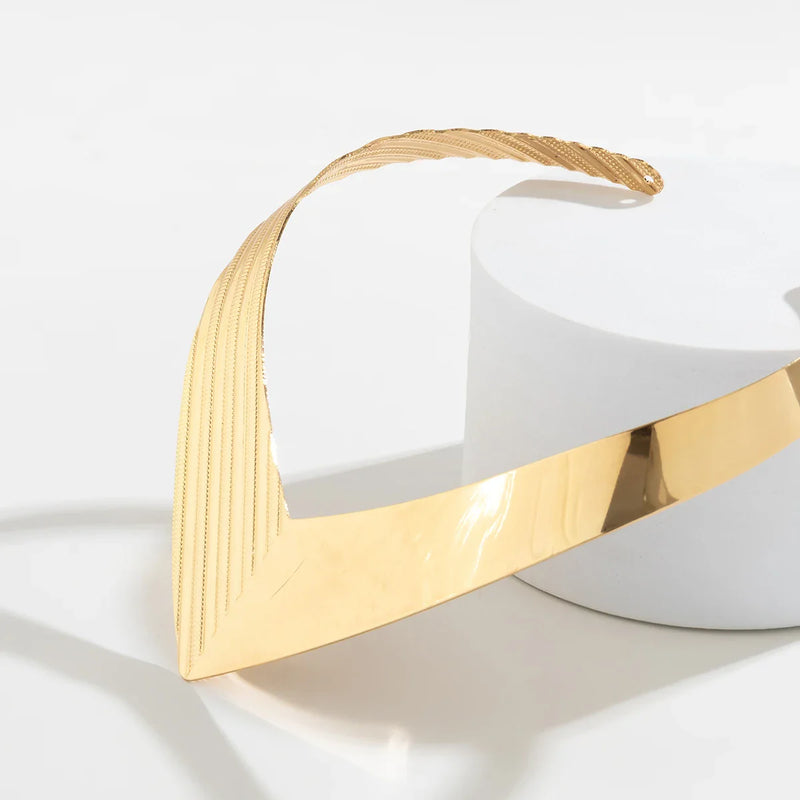 Poliertes Goldhalsband | Minimalistische Goldkette | Elegantes Metallhalsband