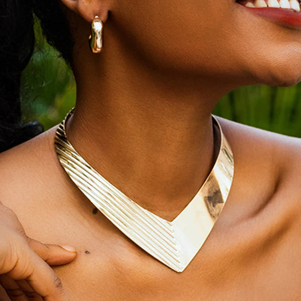 Poliertes Goldhalsband | Minimalistische Goldkette | Elegantes Metallhalsband