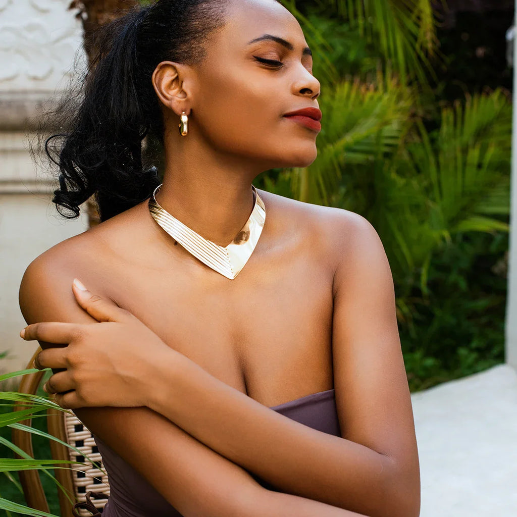 Poliertes Goldhalsband | Minimalistische Goldkette | Elegantes Metallhalsband