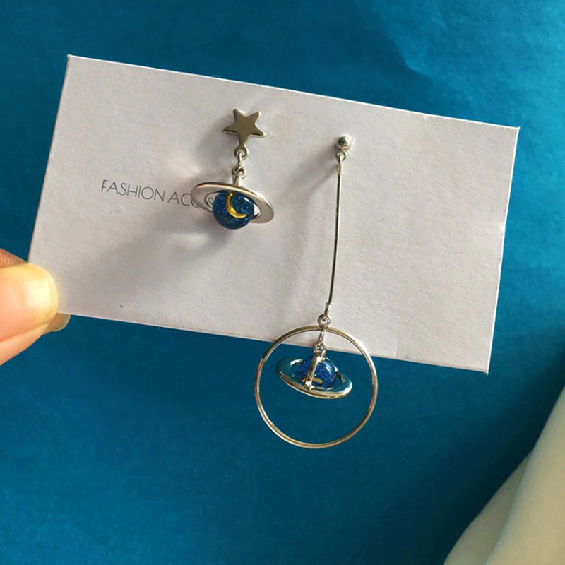 Ohrhänger mit Planeten im Interstellar-Stil