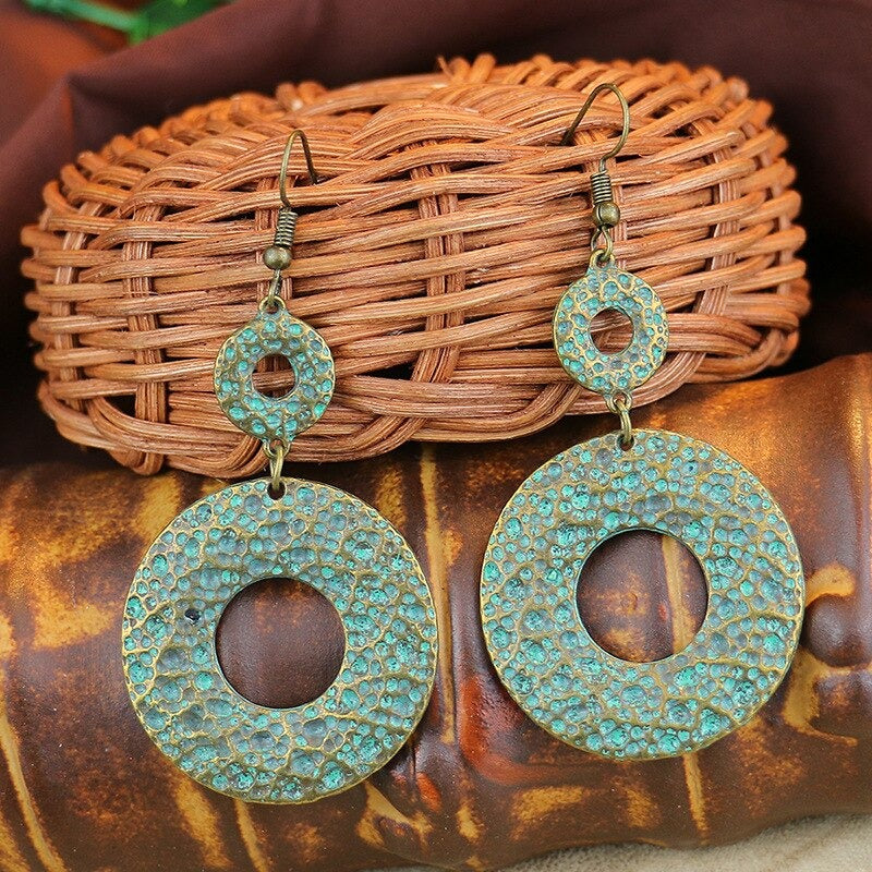 Lebendige und fröhliche ethnische böhmische Blumen-Ohrringe