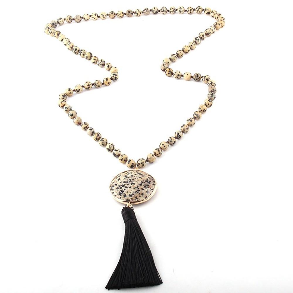 Lange Statement-Kette mit Perlen, Steinen und Quasten