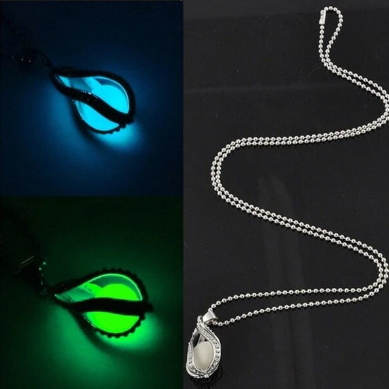 Leuchtende Halsketten mit Perlenanhänger im Dunkeln